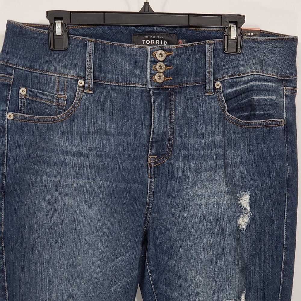 NWT Torrid Jegging Distressed Stretch Women's Size 16 R - Picture 4 of 8